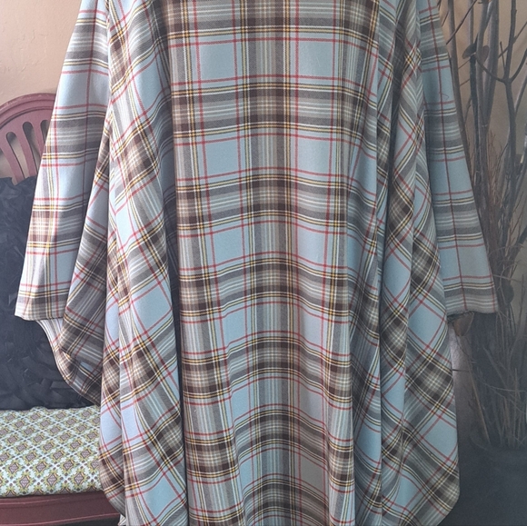 Dalkeith vintage long poncho/wrap 🥰 one size - Picture 5 of 10